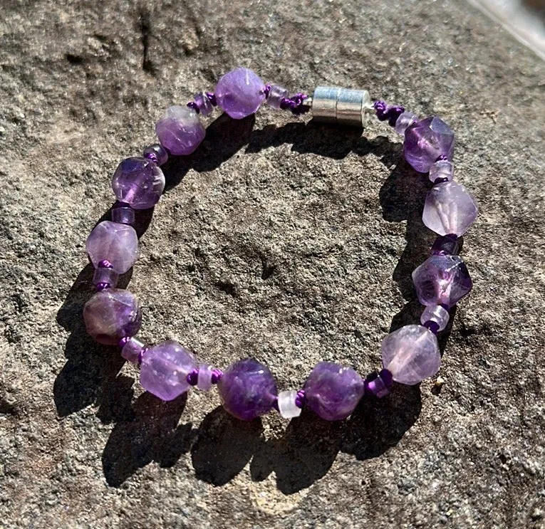 Amethyst magnetic bracelet