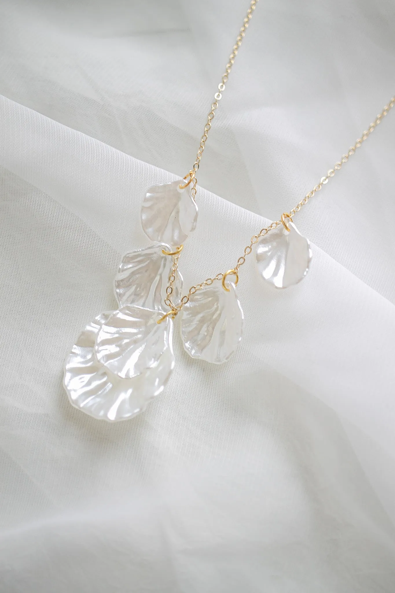 Aquamarine Necklace in Shell