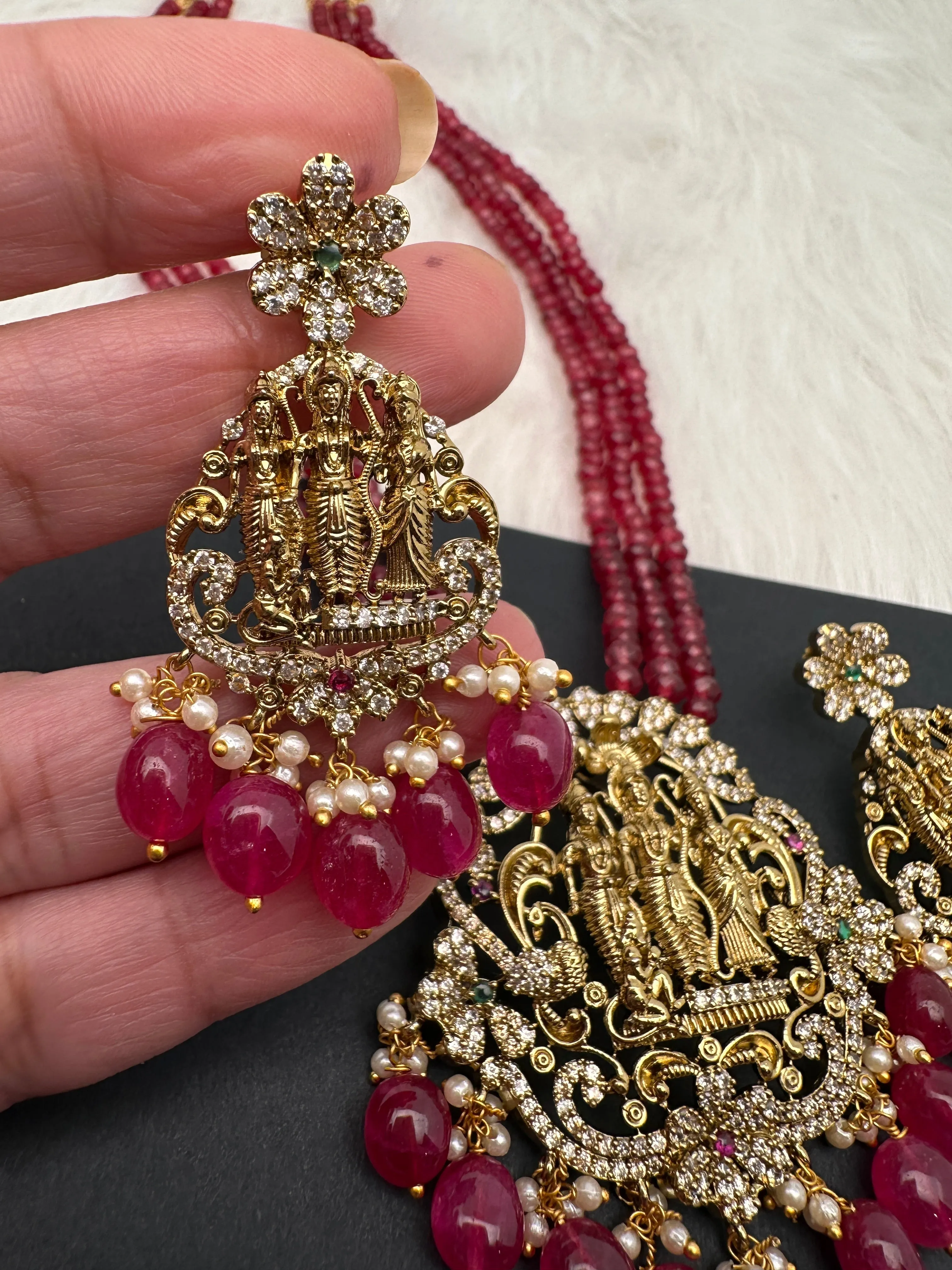 Nakshi Ram Parivar Red Onyx Beads Necklace