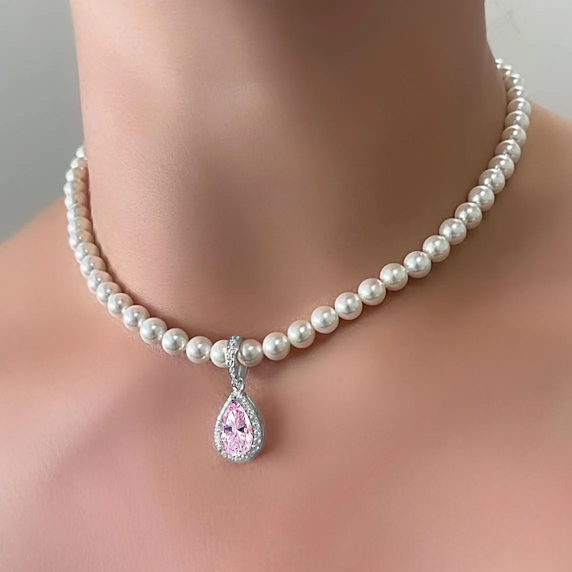 Princess Di Pearl Necklace in Argyle Pink