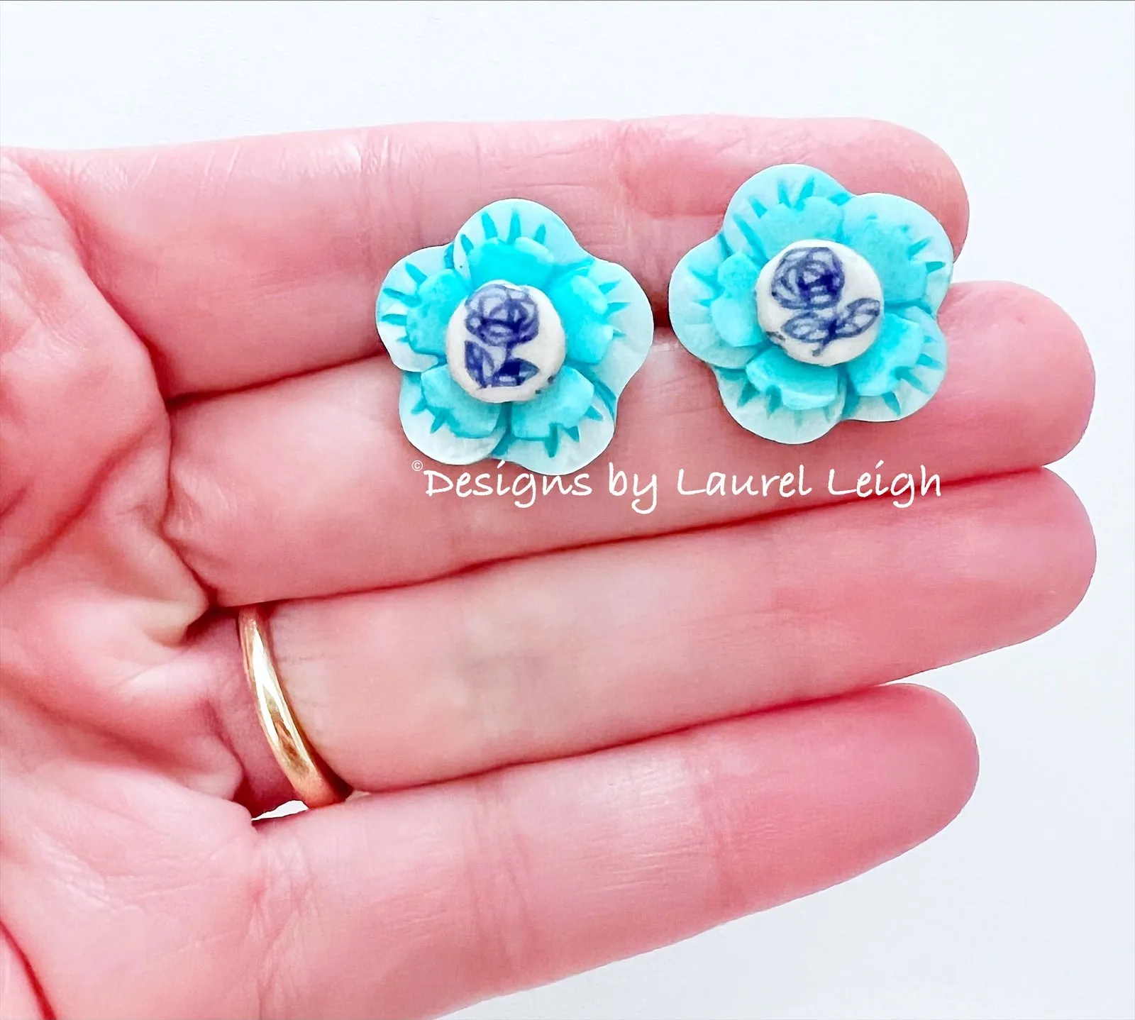 Turquoise Blue & White Petite Fleur Pearl Studs